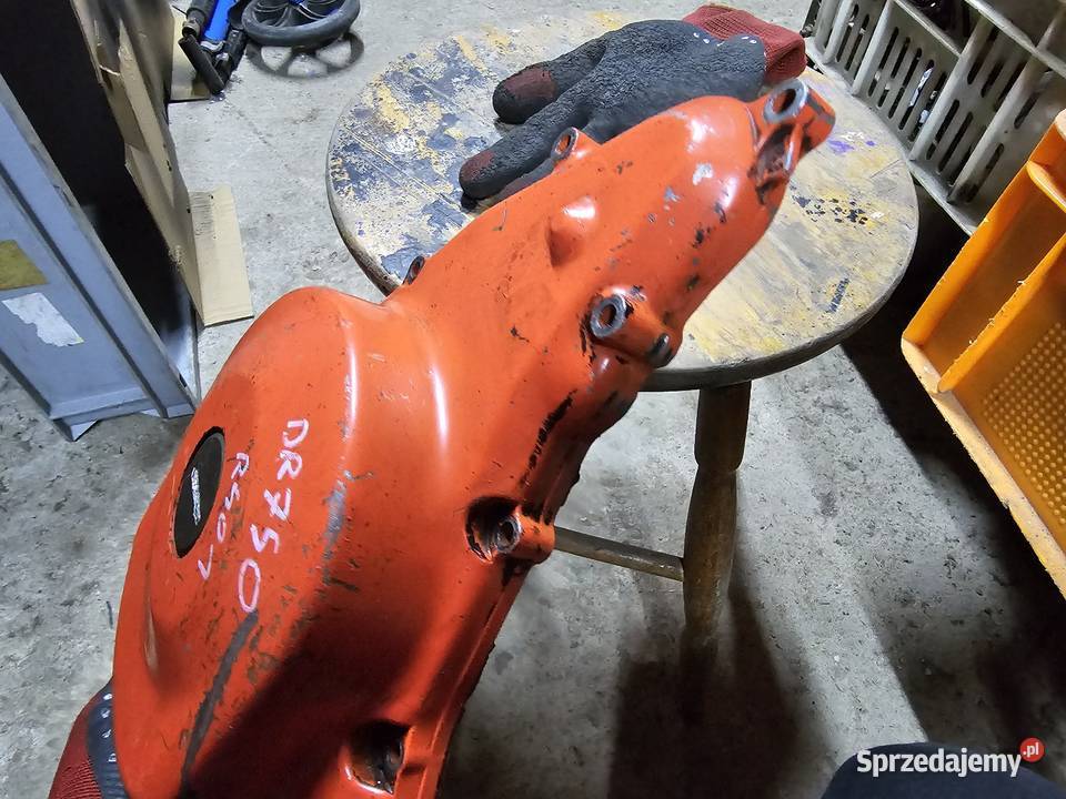 Suzuki DR 800 DR 750 BIG pokrywa kapa lewa dr800 Pokrywy i osłony silnika sprzedam