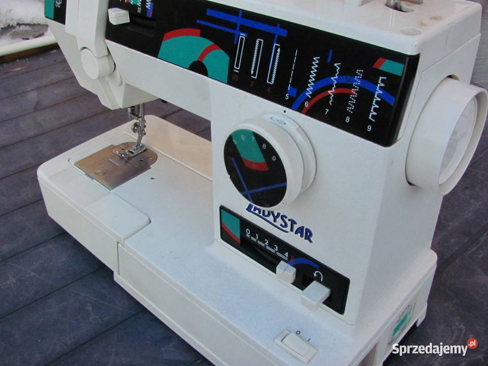 Wieloczynnościowa maszyna do szycia Singer Łódź