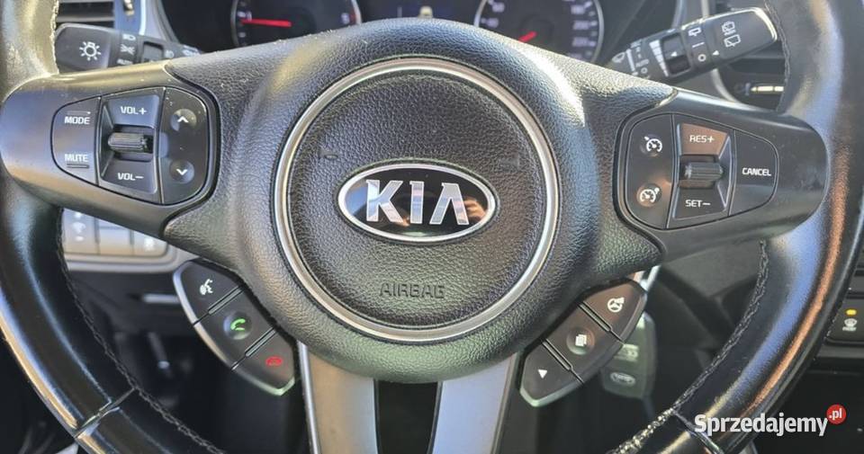 Kia Carens 17 CRDi Vision