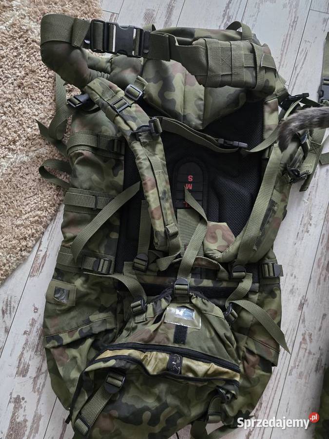 Sprzedam mundury wojskowe Marki sprzedam