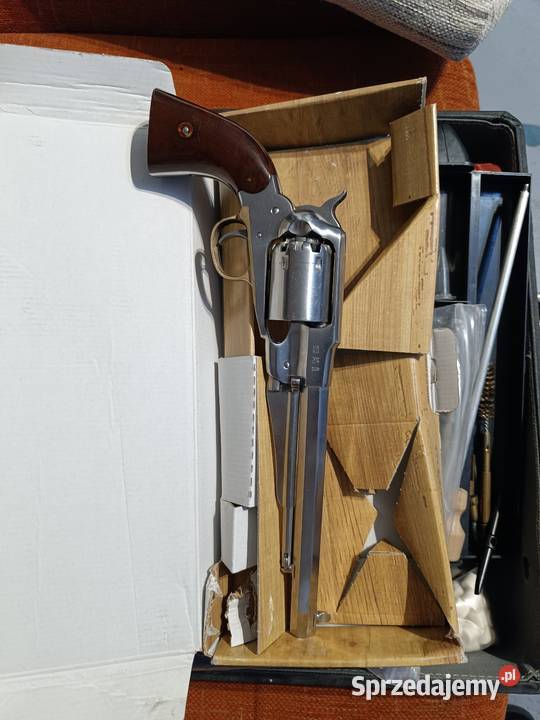 Rewolwer czarnoprochowy Remington Model Uberti Przemyśl