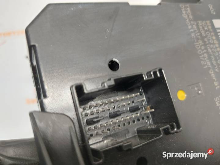 MERCEDES W204 18 moduł SAM 2049001703 Kielce sprzedam