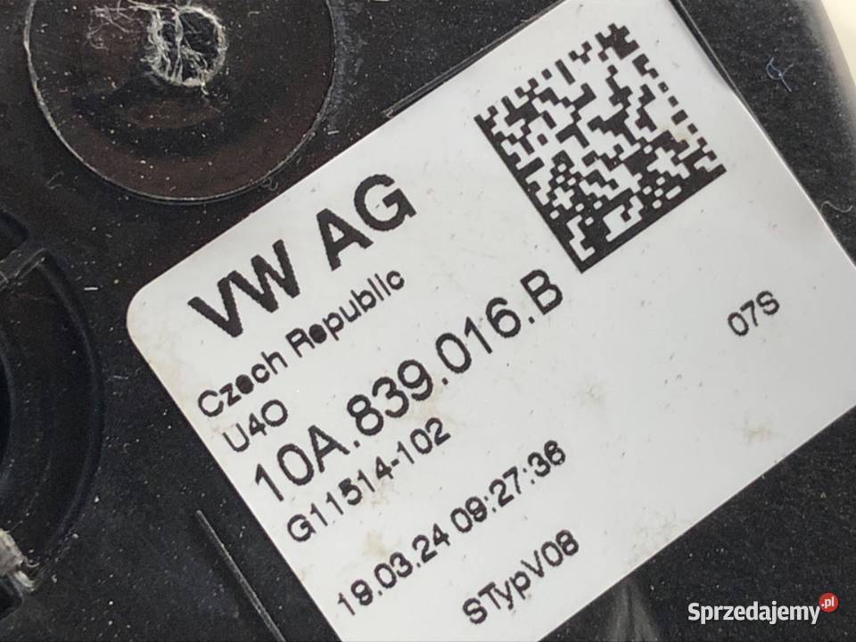 ZAMEK DRZWI PRAWY TYŁ SKODA KAMIQ Crossover