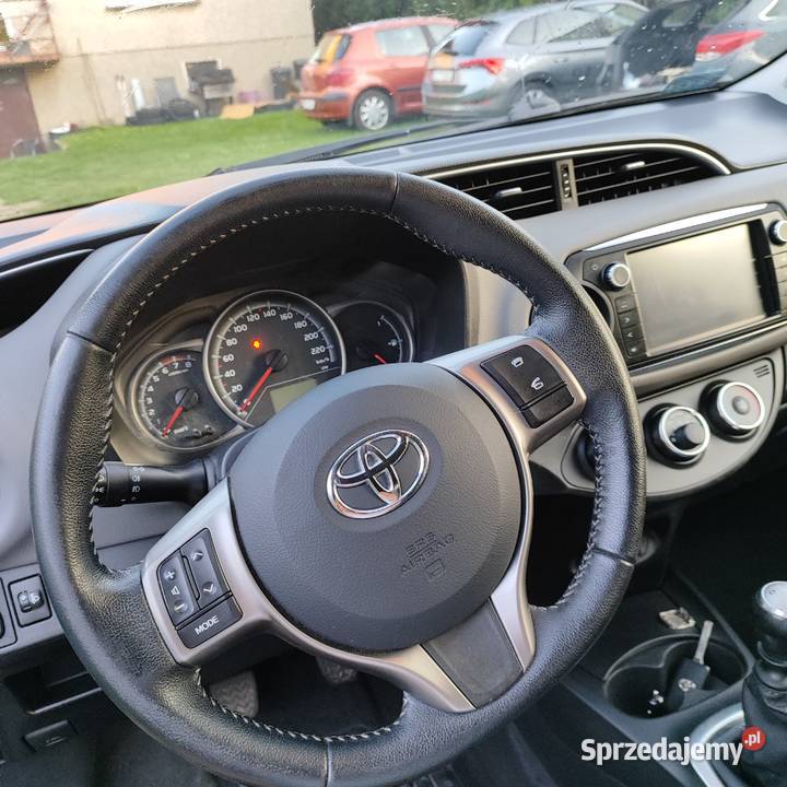 Toyota YARIS 13 benzyna 2016 Comfort przyciemniane szyby śląskie Siewierz