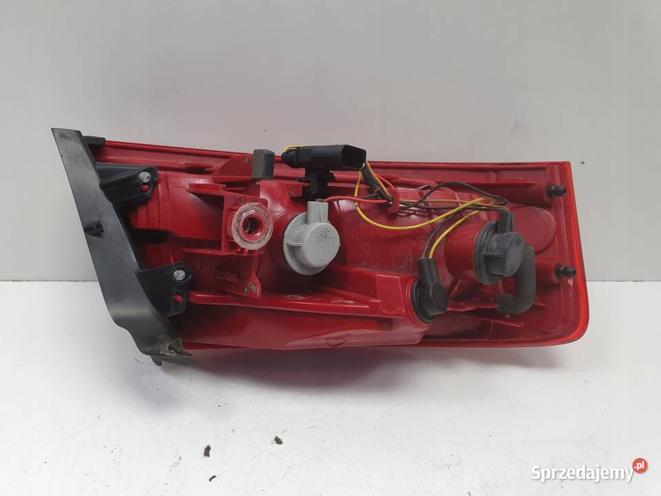 Audi A5 8T TYLNIA TYLNA LAMPA PRAWA prawy tył Janów