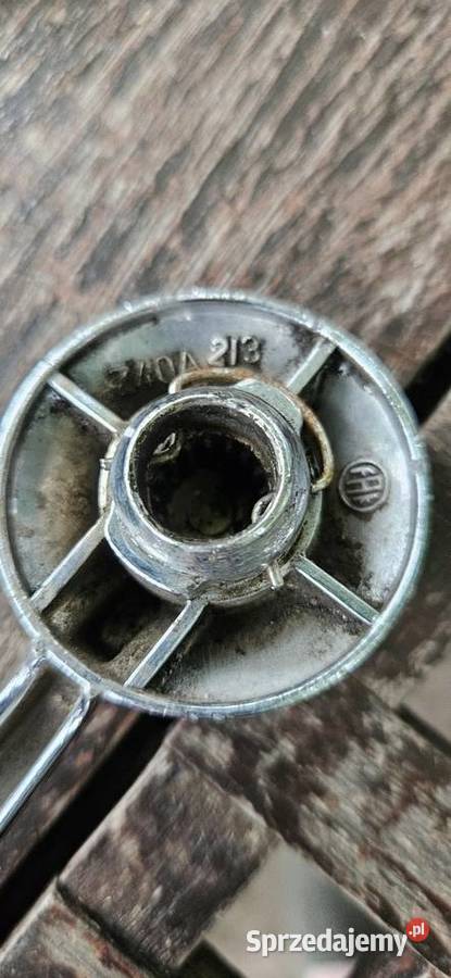 Stary typFiat 125Ładne pokrętłokorbka szyby Klamki wewnętrzne Części samochodowe