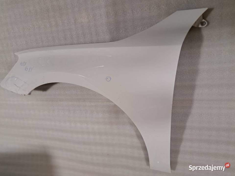 Błotnik L Audi a3 8y