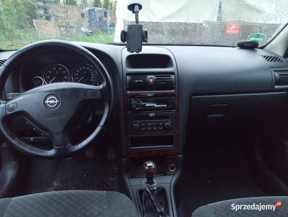 OPEL ASTRA 16 benzyna 8v kombi el szyby Xenon nieuszkodzony sprzedam