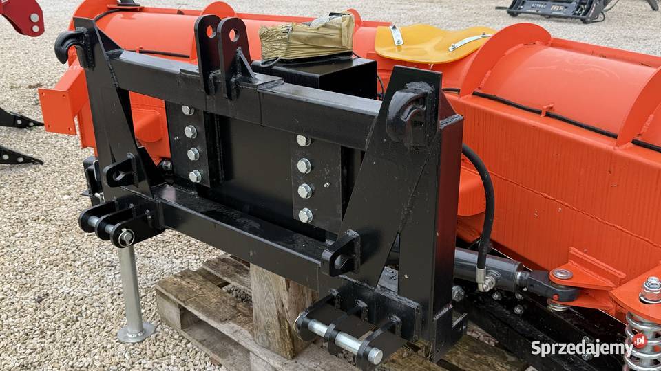 Ciężki pług strzałkowy Świecie