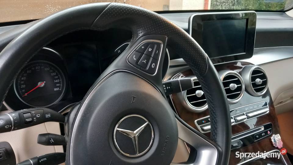 Mercedes GLC 300 2018 cacko Rok produkcji 2018 Przeworsk