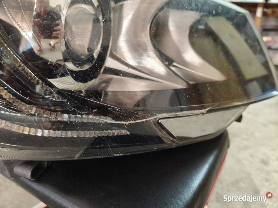 Reflektor prawy skoda superb 2 FL Rok produkcji 2013 Piotrków Trybunalski