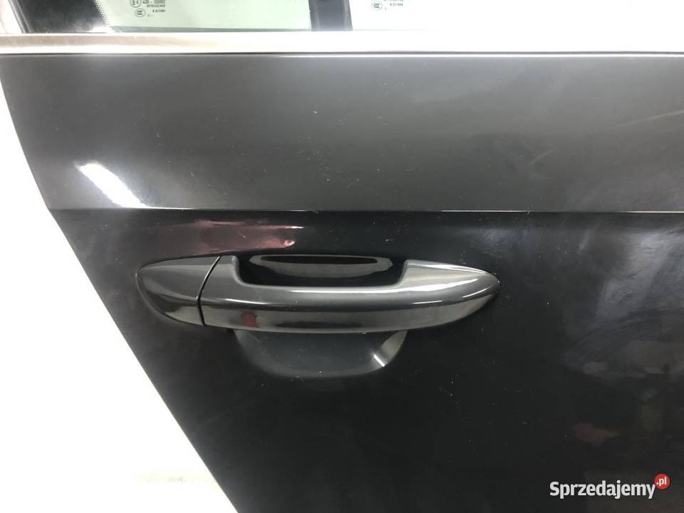 DRZWI PRAWY TYŁ SEDAN LI7F VOLKSWAGEN PASSAT B7 osobowe wielkopolskie