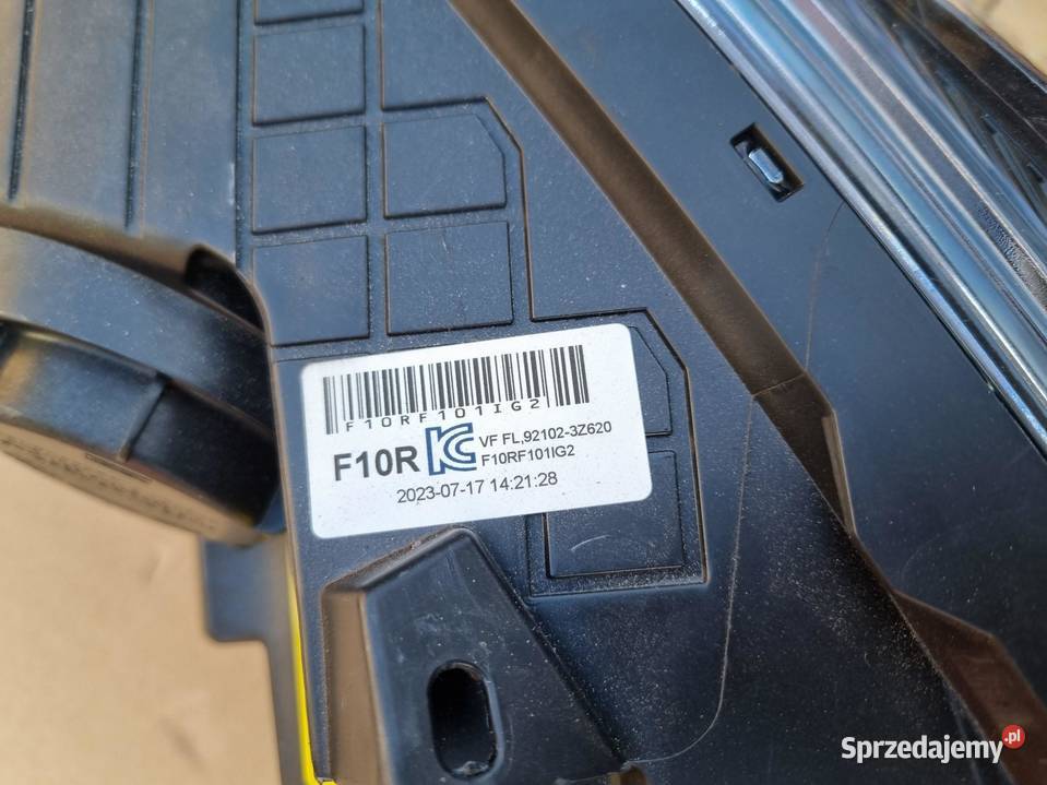 LAMPA PRAWA PRZEDNIA PRZÓD XENON HYUNDAI i40