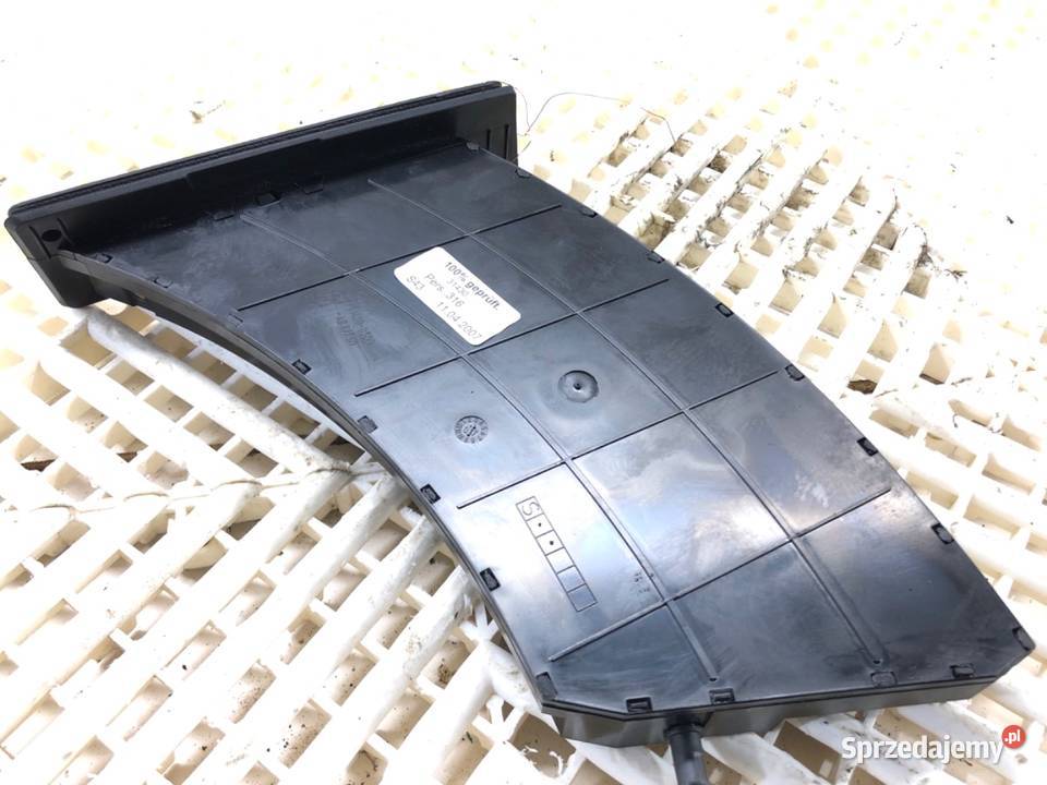 UCHWYT NA NAPOJE BMW E61 7034132 0410 Kombi podkarpackie