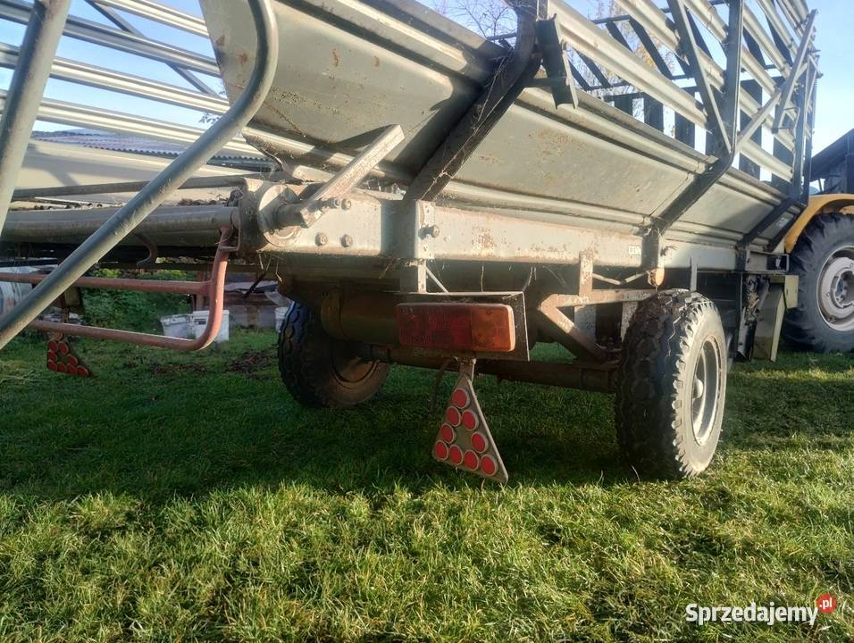 Przyczepa samozbierająca nieuszkodzony Włoszczowa