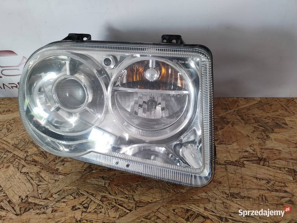 Lampa Xenon Prawy Przód Chrysler 300c 20042010 Lampy przednie Pleszew sprzedam