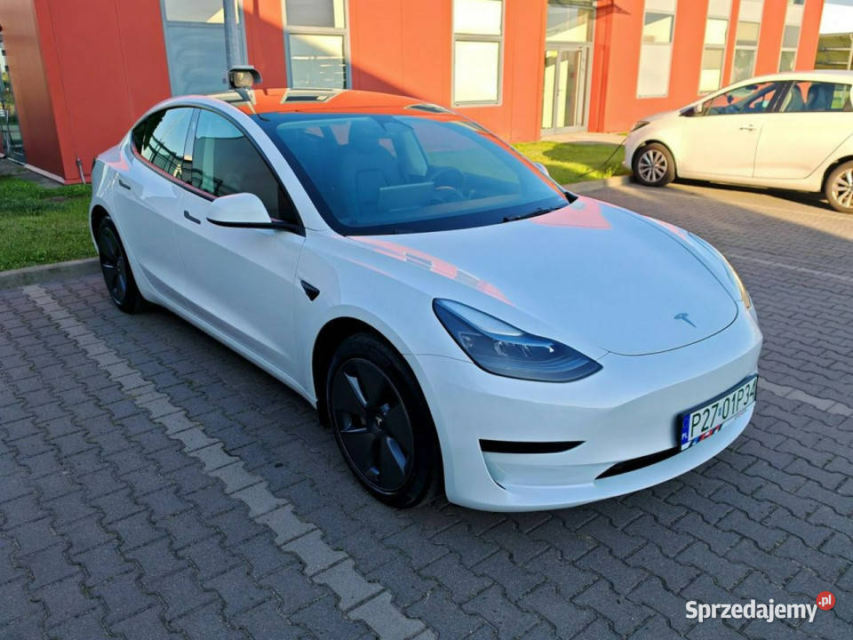 Tesla Model 3 wersja europejska bateria LFP czujnik parkowania Motoryzacja