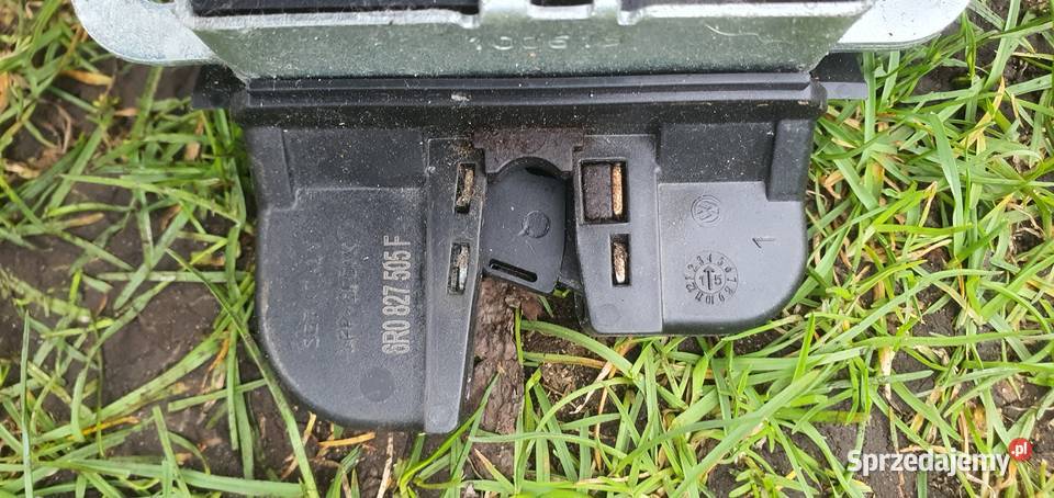 VW POLO 6r tdi CUS 5drzwi zamek klapy bagażnika Jaworzno