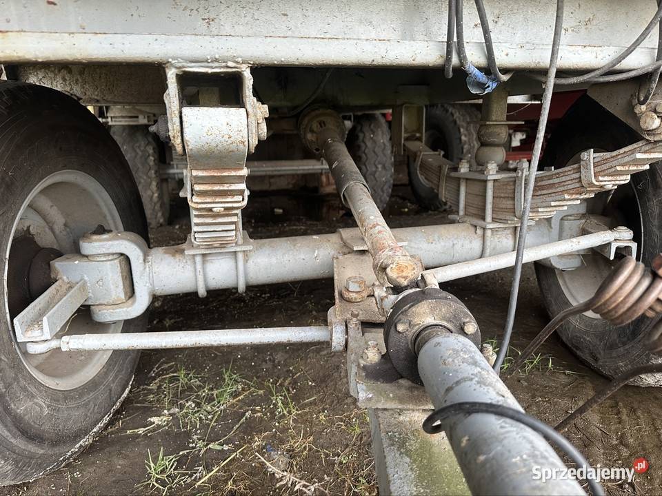 Rozrzutnik dwuosiowy dwutaśmowy nieuszkodzony Rozrzutniki obornika lubelskie Ryki