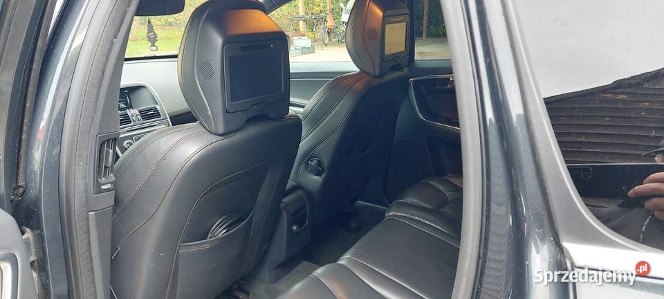 sprzedam prywatne Volvo XC60 z 2014 roku 181KM Górne Wymiary