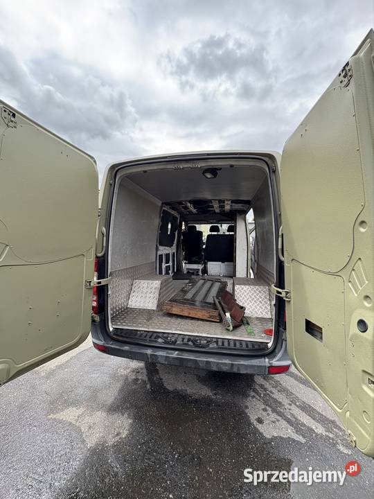 Mercedes Sprinter 513 kat C 5 osób zielony Skarbimierz