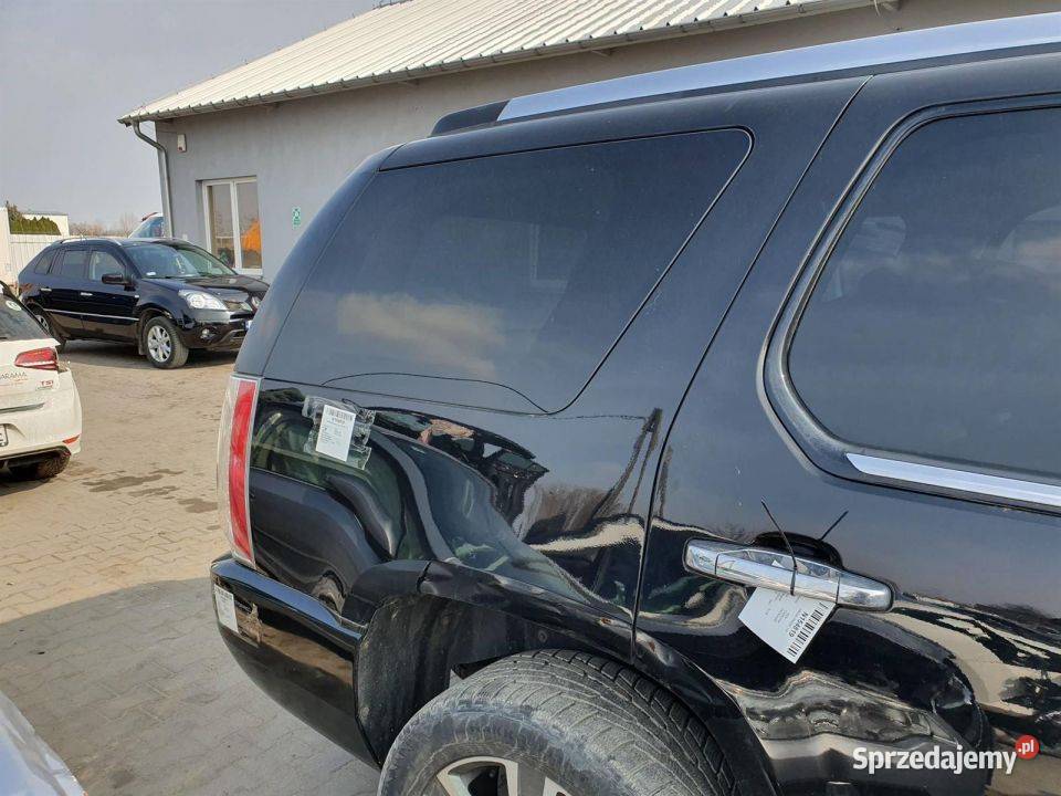 ĆWIARTKA BŁOTNIK PRAWY TYŁ CADILLAC ESCALADE