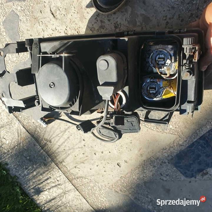 Reflektor lewy lampa przednia lewa Volvo 940 960