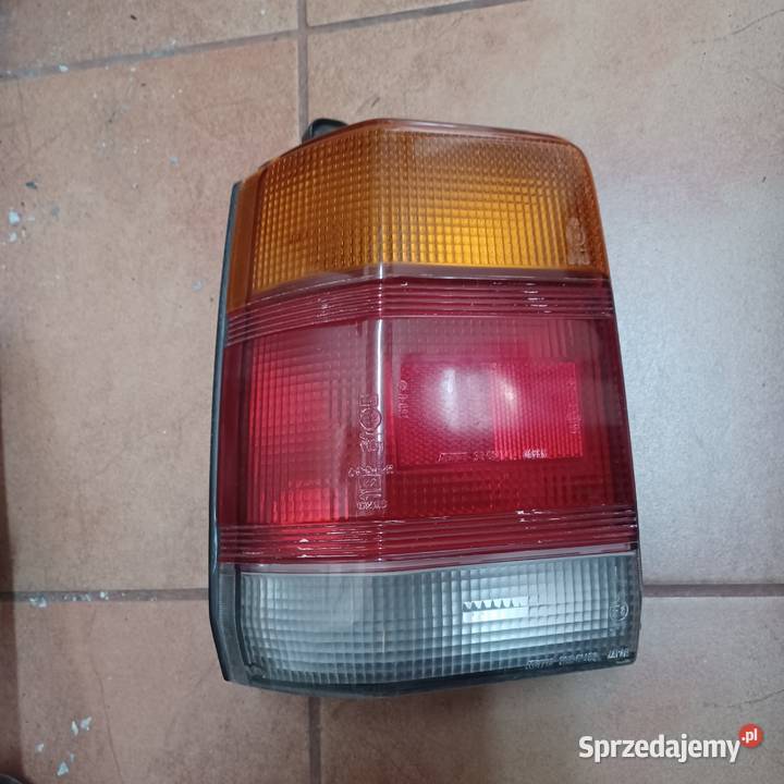 LAMPY LED PRAWY TYŁ MAZDA 323 STATION Rakoniewice