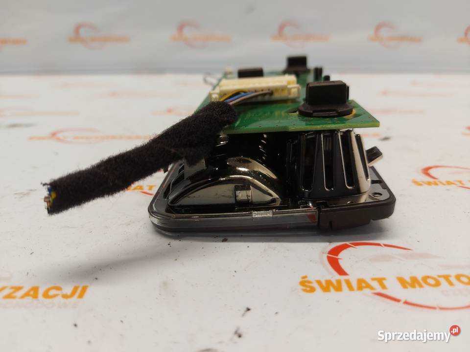 BMW F10 LIFT lampka podsufitki 6570200000