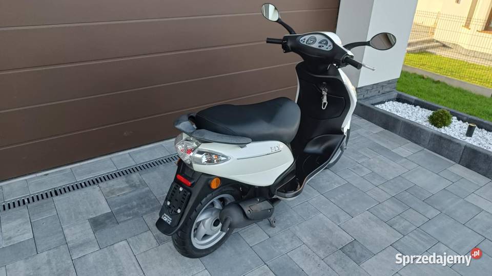 Skuter Piaggio Fly 50 2T z 2017 roku z Austrii Nowy Żmigród