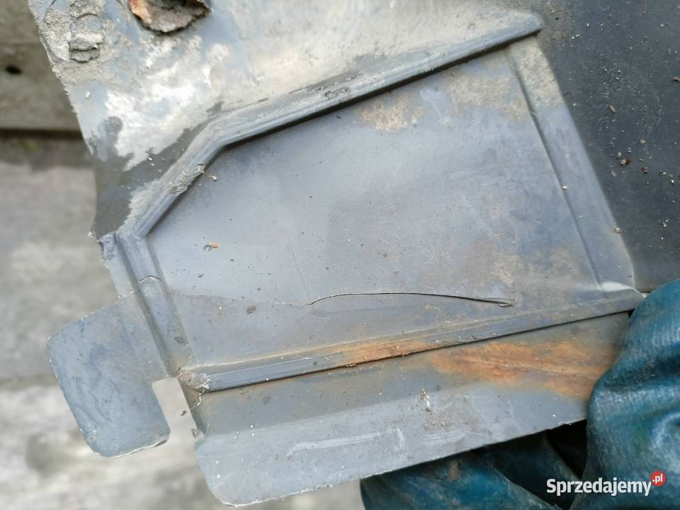 Mercedes W124 nadkole przednie pod błotnik lewe świętokrzyskie Skarżysko-Kamienna