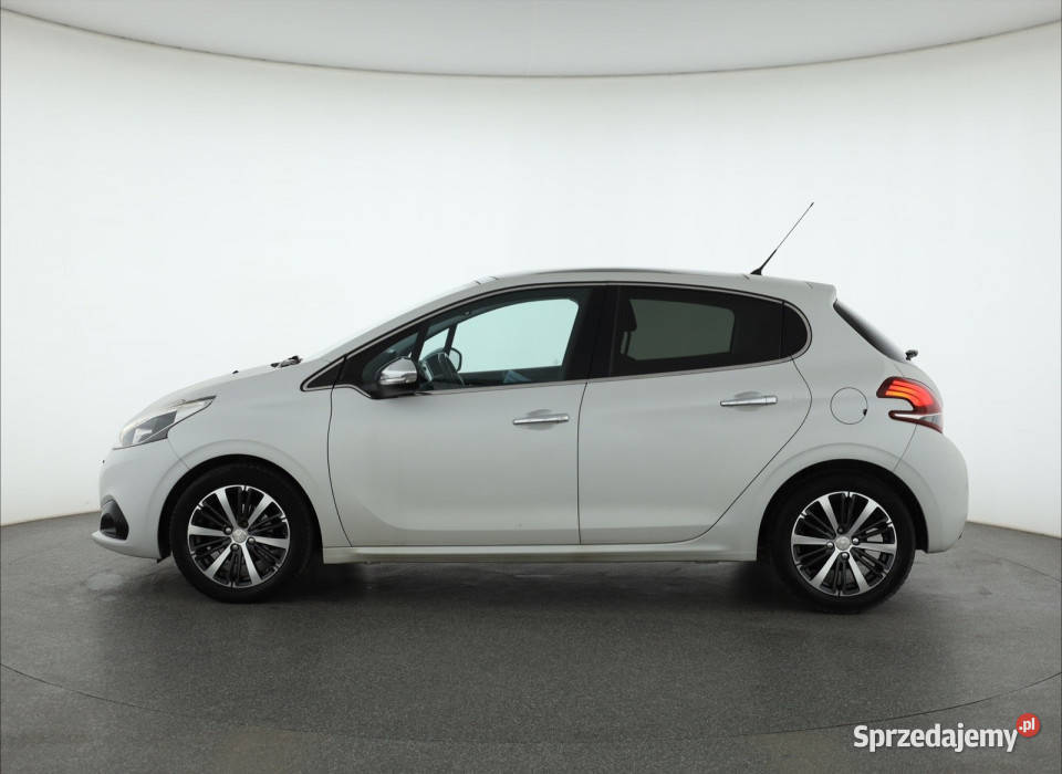 Peugeot 208 12 PureTech Piaseczno