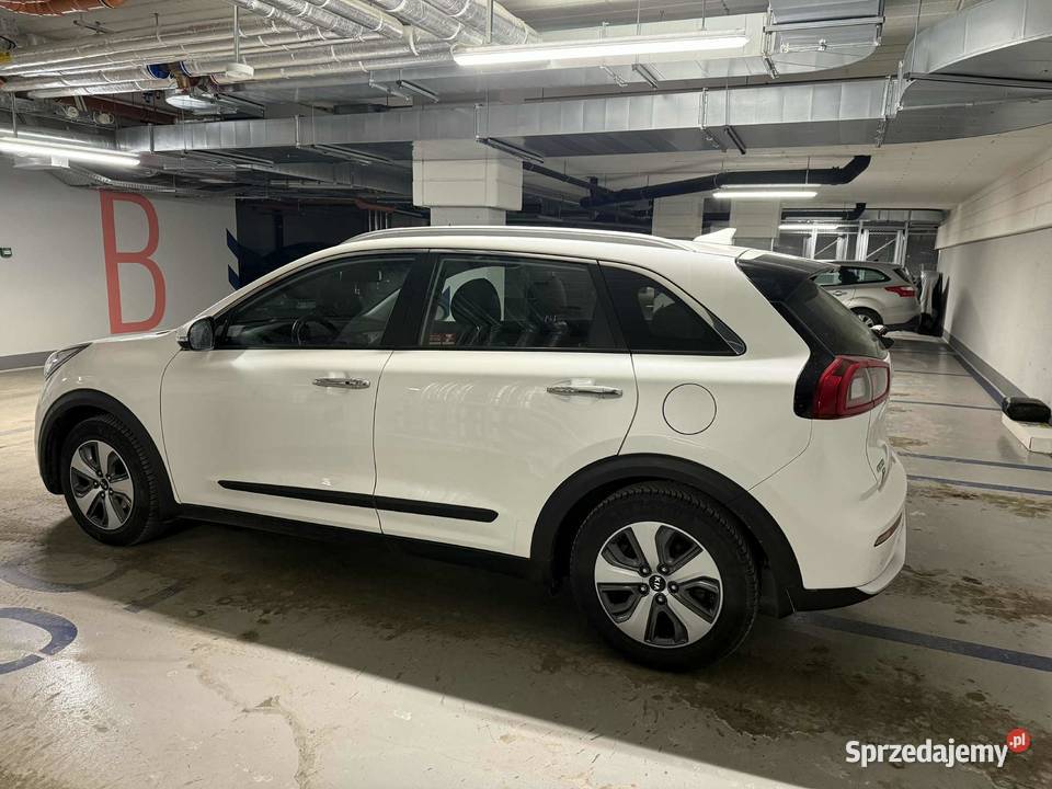 KIA NIRO Hybrid 16 wersja L 2019 biała perła mazowieckie Piaseczno