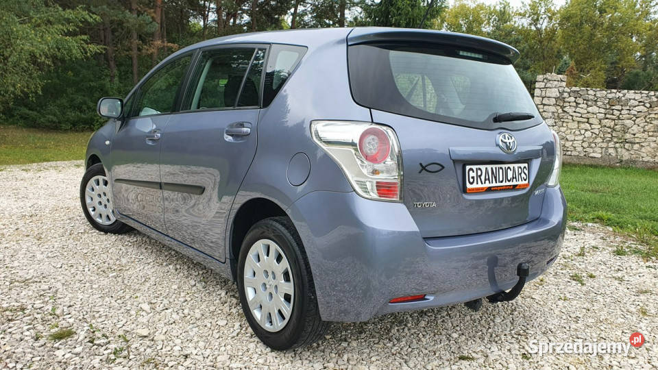 Toyota Verso 18 16v 147 Climatronic Serwis do gniazdo AUX Chmielnik