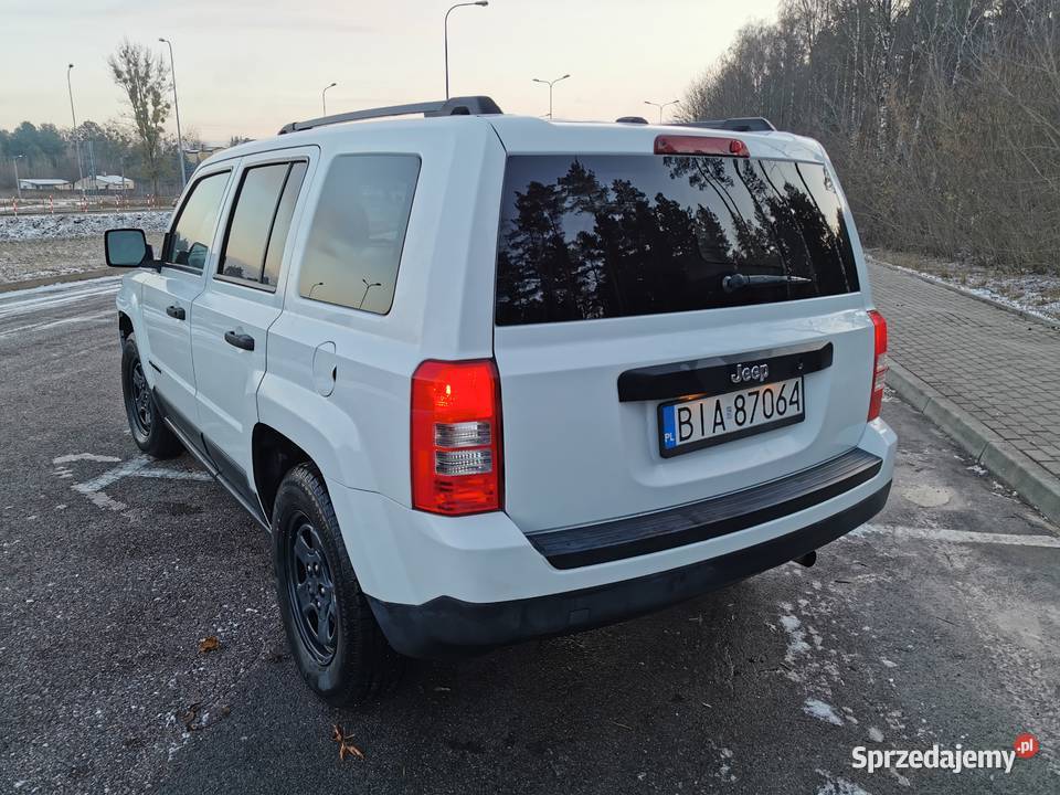 JEEP PATRIOT 20 benzyna mały przebieg zadbany ABS Białystok