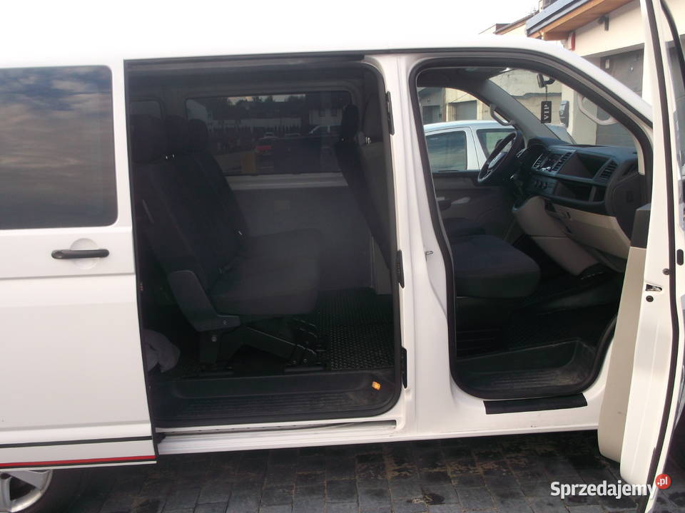 VW Transporter T6 9 osobowy klima Lubin