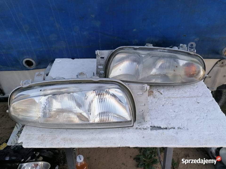 Lampy Przód Ford Courier Wisznice sprzedam