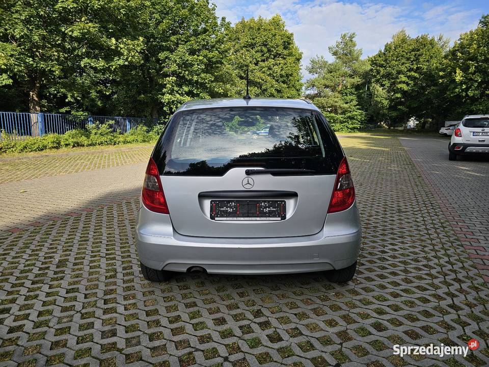 Mercedes AKlasa A160 BlueEFFICIENCY Klima Alu kurtyny powietrzne Łódź