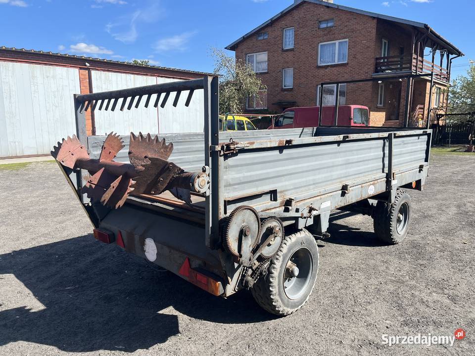 Rozrzutnik obornika Agromet 1990 Rozrzutniki obornika Sieradz