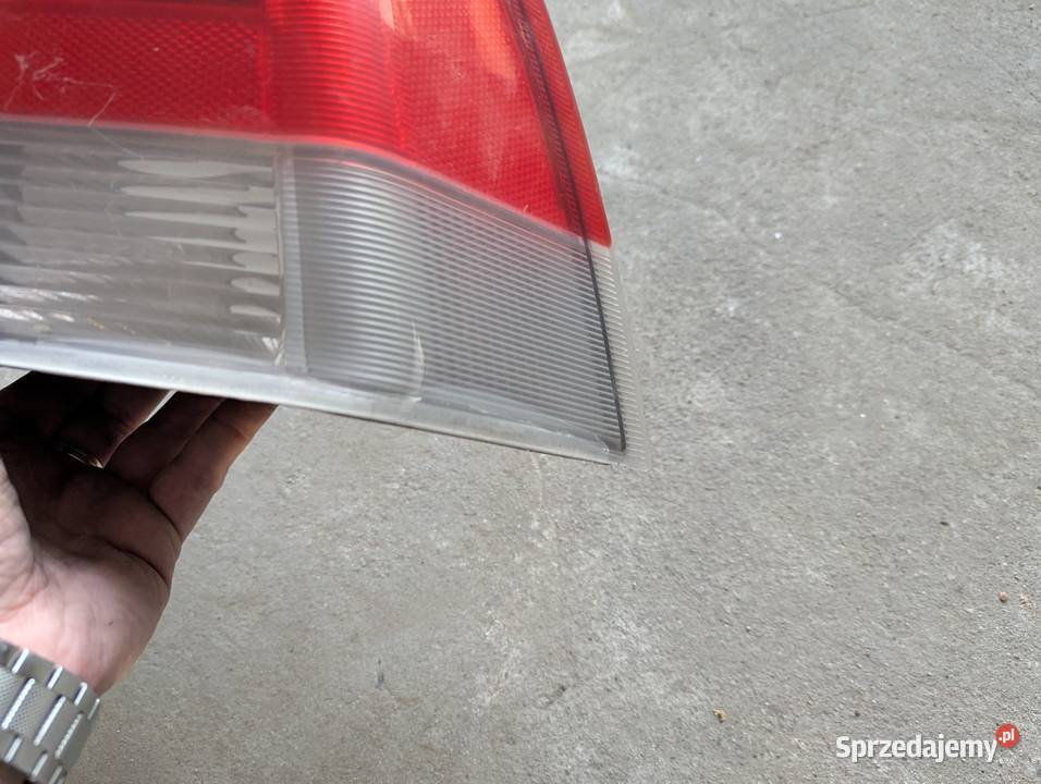 Lampa Volvo S60 0004 prawy tył Lampy tylne łódzkie Widawa