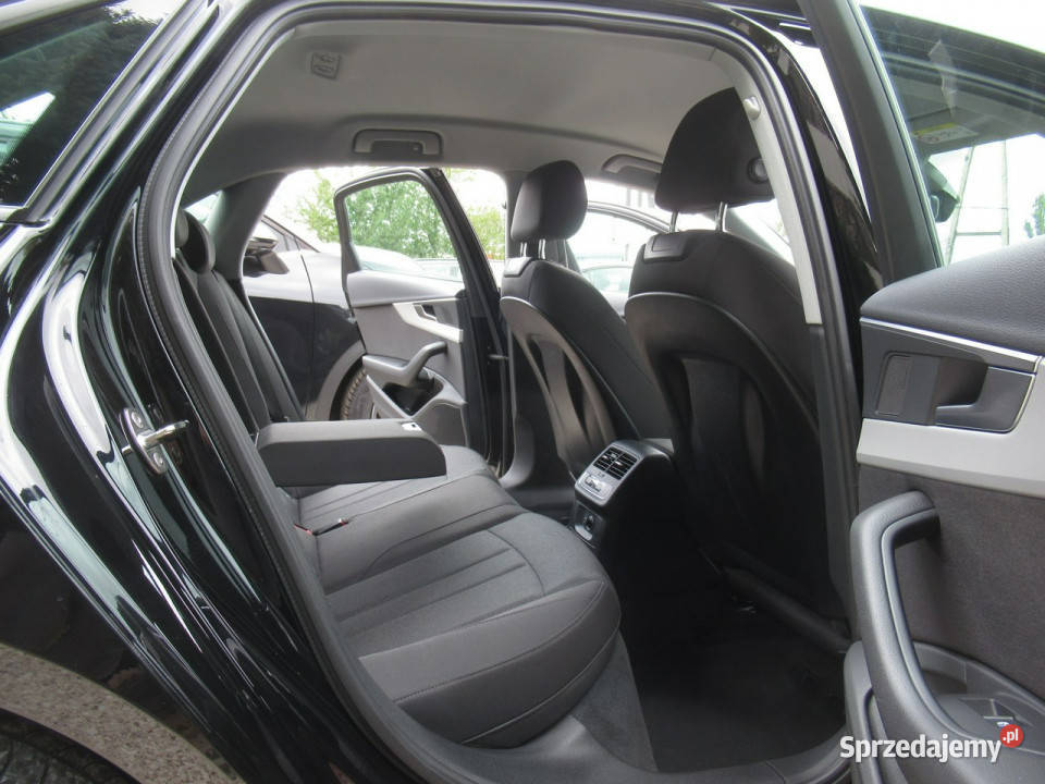 Audi A4 BEZWYPADKOWY AndroidCarPlay Ambient Full klimatyzacja sprzedam