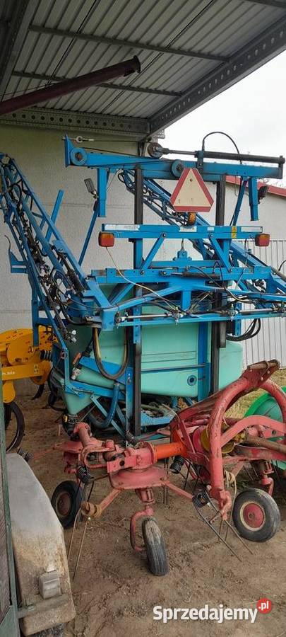 Opryskiwacz zawieszany berthoud 1000l 20m Berthoud Mały Mędromierz