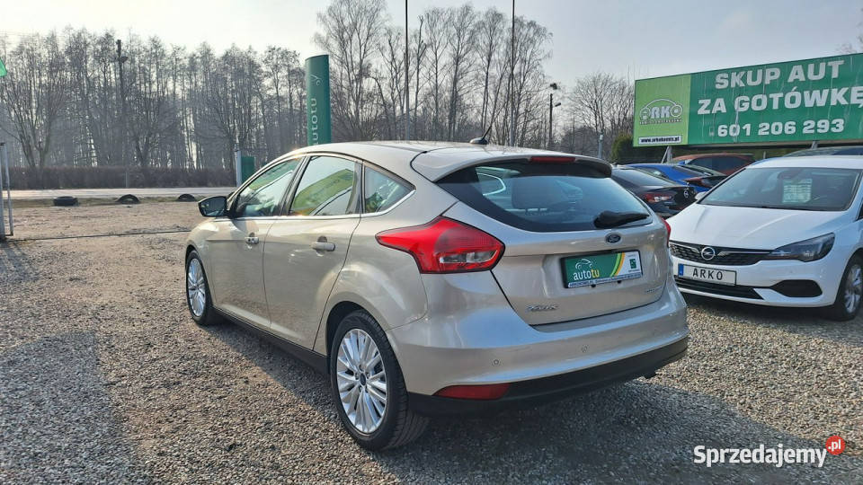 Ford Focus Titanium skóry kamera el szyberdach isofix Zieleniewo