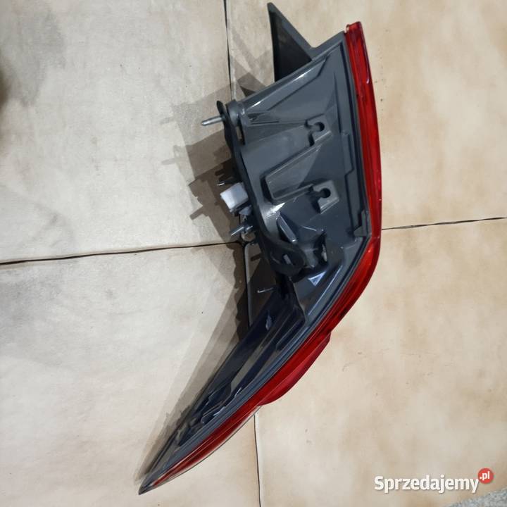 Toyota Corolla e16e18 ledlampa tylna prawa Lampy tylne Wrocław