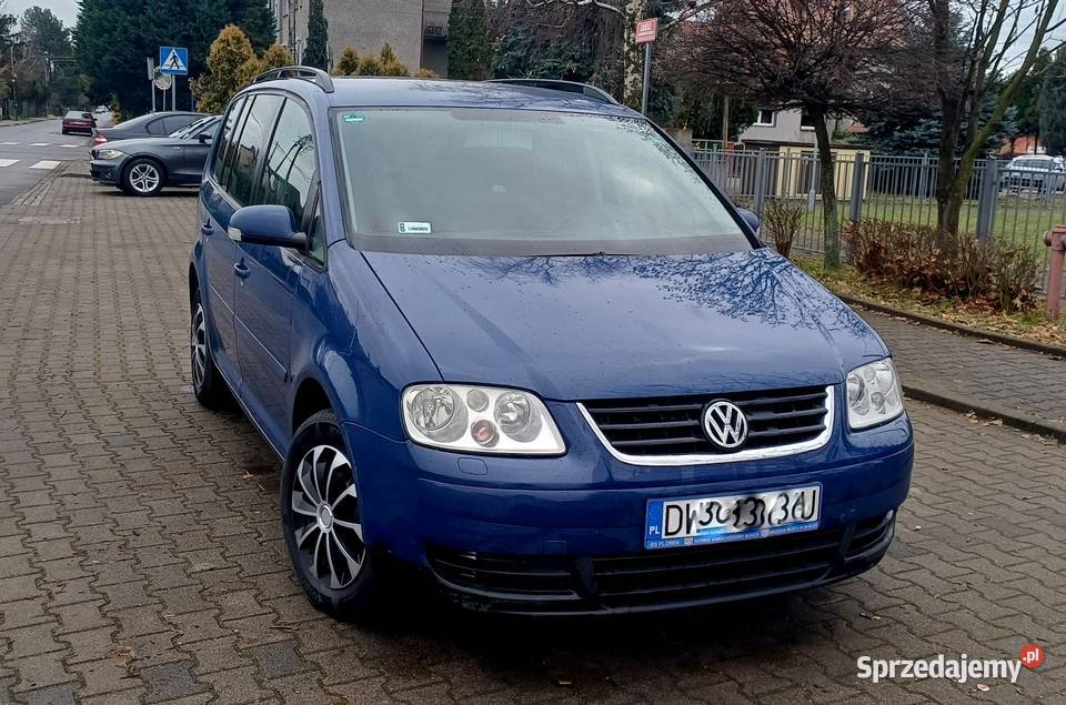 VW TOURAN TDI CLINATRPODGRZEW FOTELE ELEKTR 7 Rok produkcji 2004 Touran Volkswagen Wrocław