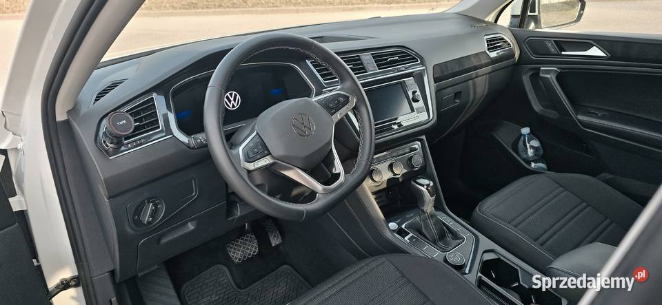 VW Tiguan 2024 20 benzyna 190 4motion 19 Ostrołęka