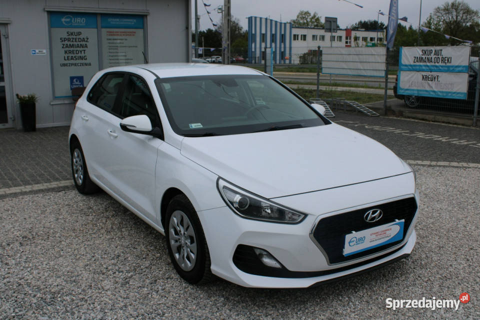 Hyundai i30 16Crdi Fvat netto 34878 PLN światła LED Warszawa