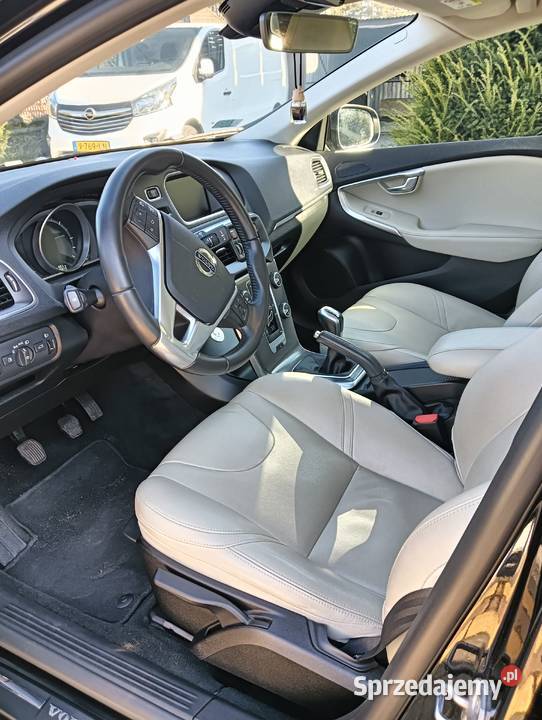 Volvo V40 Konin