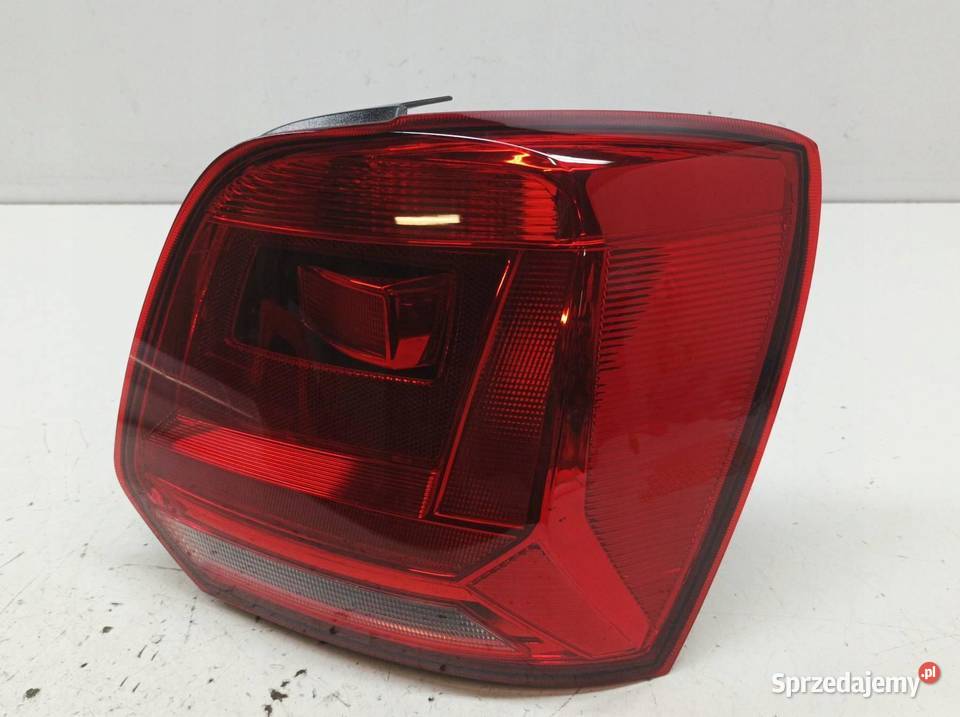 LAMPA TYŁ PRAWA LIFT FL VW Volkswagen Polo V