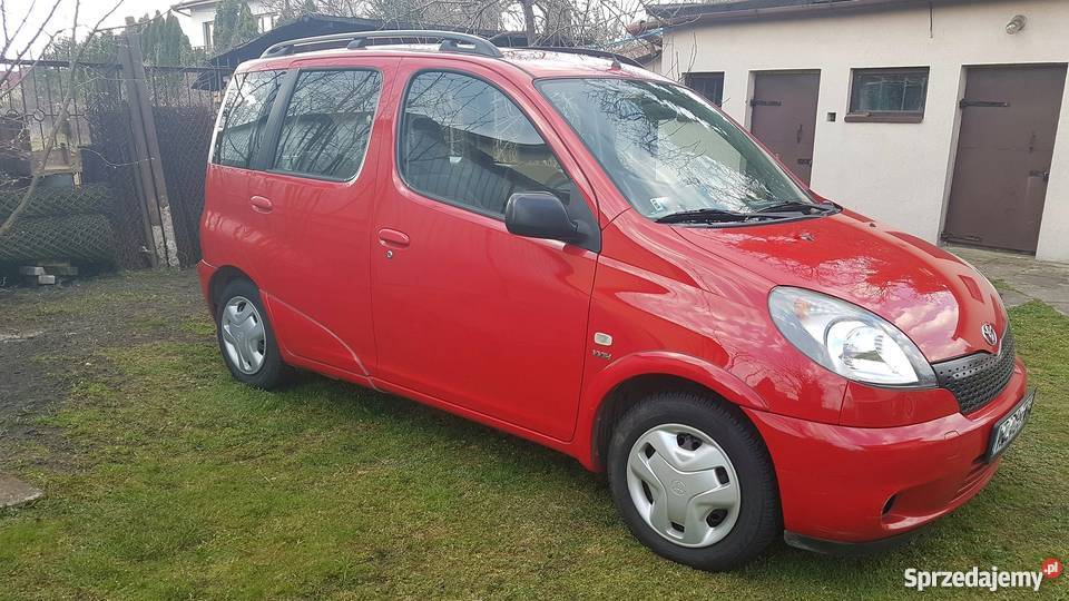 Toyota Yaris Verso Klima Rok produkcji 2001 Yaris Verso Pruszków